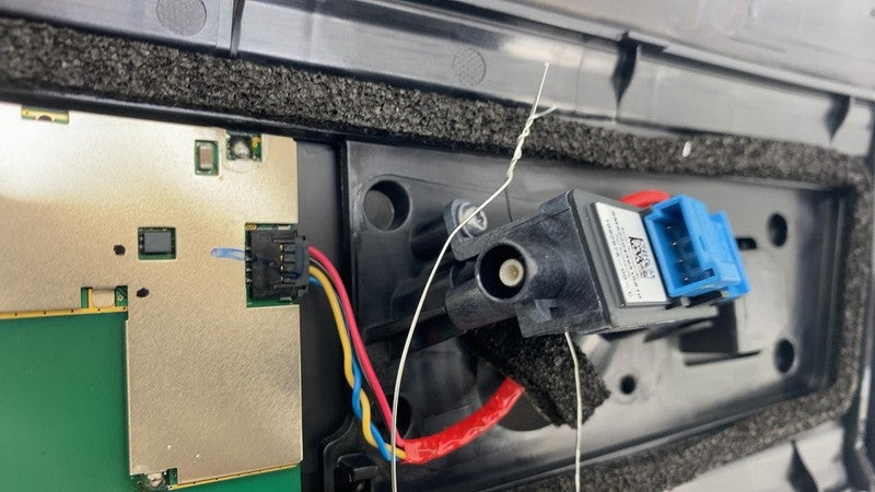 ⭕ 20-23 Model Y Left Exterior B-Pillar Applique Glass Trim LH AP3 1506