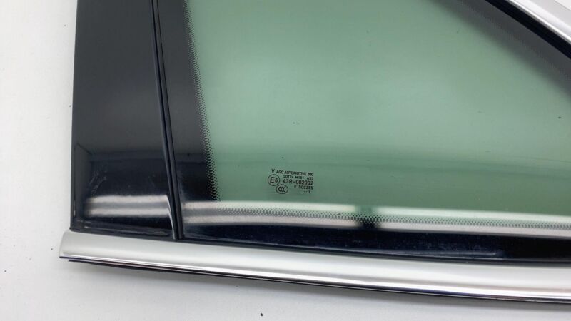 7P5845297 2011-2018 Porsche Cayenne Rear Driver Side Quarter Corner Window Glass Left LH