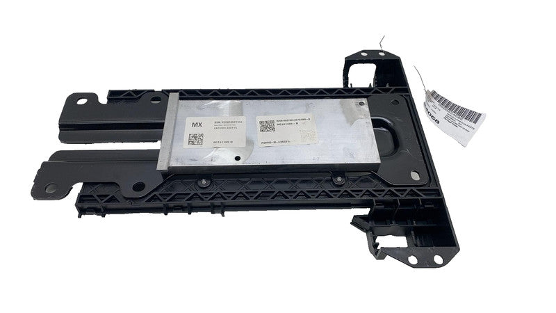 ⭕ 16-20 Model X Rear 2nd Row Middle Seat Floor Plate Catcher Module 1066653-00-A