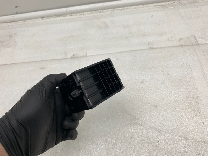 1109511 00 B ⭕ 2016-2020 Tesla Model X MX 5-Seater Gap Hider Harpoon Bracket OEM 1109511-00-B