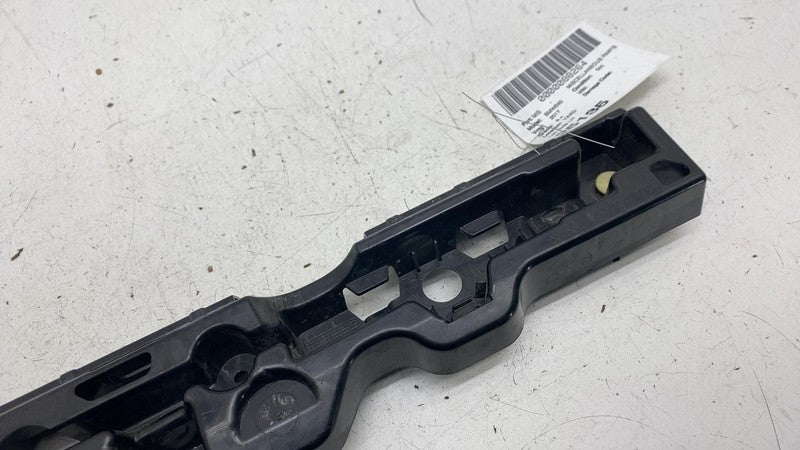 ⭕ 17-23 BMW 540i Driver Side Skirt Rocker Panel Middle Bracket Left 51