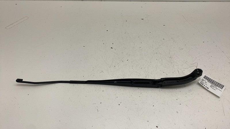 ⭕ 2025 Rivian R1S Front Passenger Side Windshield Wiper Arm Right OEM