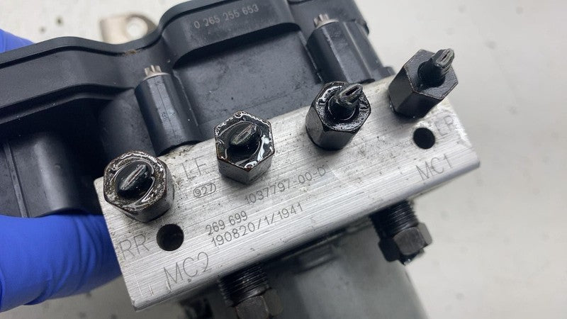 ⭕ 16-20 Tesla Model X Anti-Lock ABS Brake Pump Control Module Unit 103