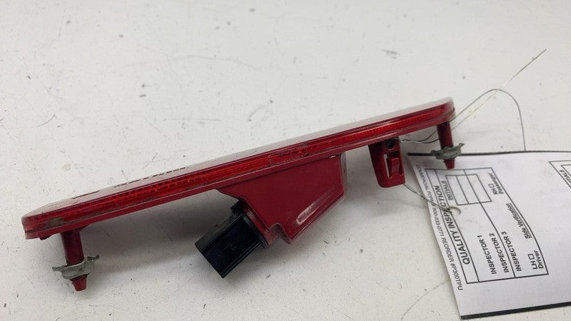 ⭕ 2017-2025 Chrysler Pacifica Rear Left Marker Light Lamp Reflector 68