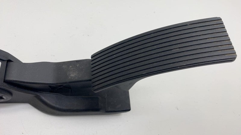 A2923000000 2012-2019 Mercedes-Benz GLE350 Front Driver Gas Throttle Pedal Accelerator OEM