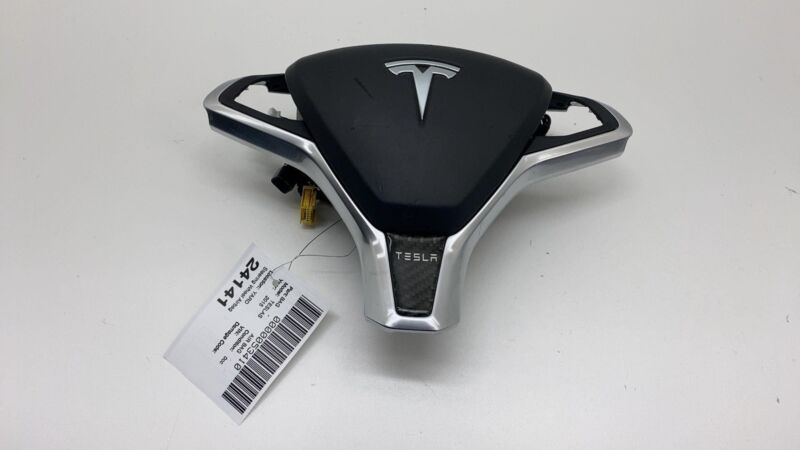 103677801B 2012-2015 Tesla Model S Steering Wheel Airbag Module w/ Retainer Plate Bracket