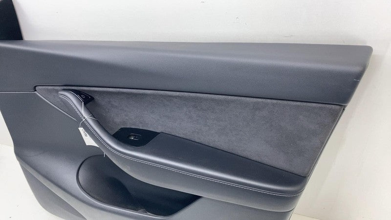 1498461-00-A ⭕ 20-24 Tesla Model Y MY Front Passenger Side Door Panel Trim Card Cover Right