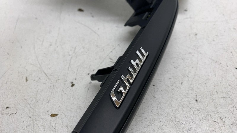 670066392 ⭕ 17-20 Maserati Ghibli Front Dash Center Display Screen Bezel Panel 670066392