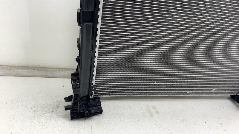 A 099 906 21 00 2019-2023 Mercedes-Benz C300 C-Class Engine Radiator Cooling Fan Shroud & Motor