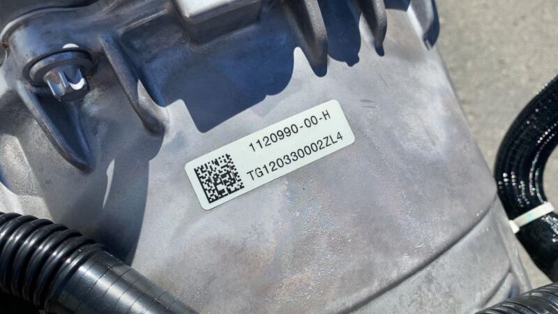 1120990 00 H 20-23 Model Y Rear Drive Unit Engine Electric Motor Low Current AWD 1120990-00-H