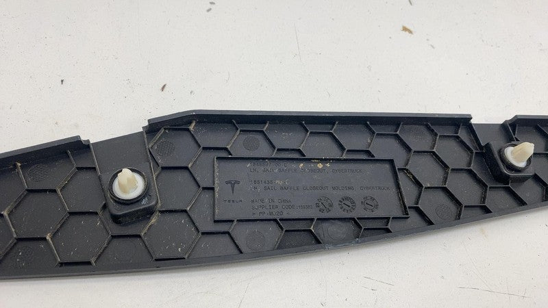 ⭕ 2024 Tesla Cybertruck Rear Left Baffle Closeout Sail Trim Molding 18