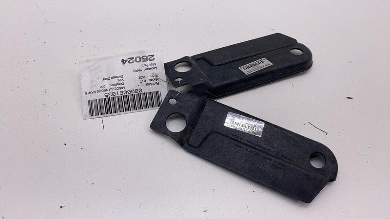 PT00039438 ⭕ 2022-2024 Rivian R1T Rear Left & Right D-Pillar Closeout Trim Panel PT00039438