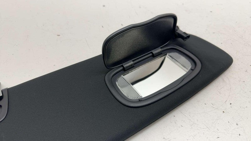 ⭕ 2017-2025 Chrysler Pacifica Front Passenger Side Windshield Sun Visor Right RH