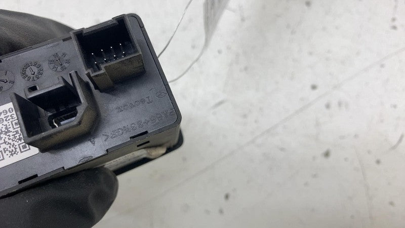 ⭕ 2014-2021 Ram ProMaster 2500 Media Hub USB Port Connector Terminal 6
