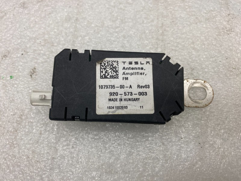 107973500A ⭕17-23 Model 3 Y Infotainment Antenna Amplifier AMP Radio FM Module 1079735-00-A