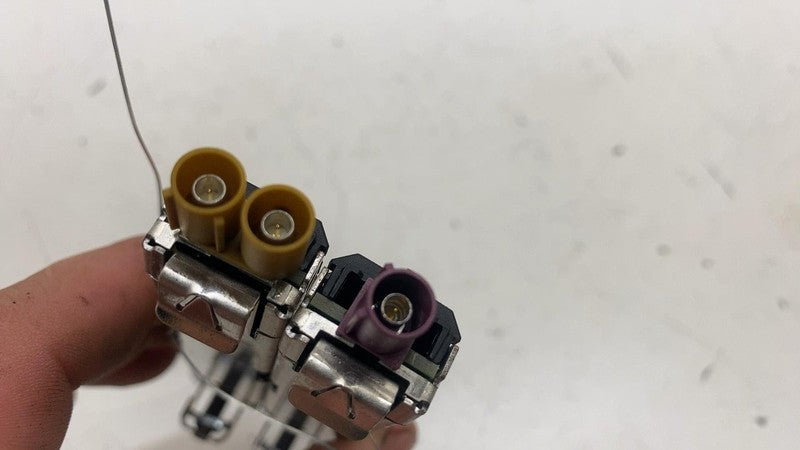 ⭕ 2017-2024 Porsche Cayenne Rear Trunk Lower Antenna Booster Module 95