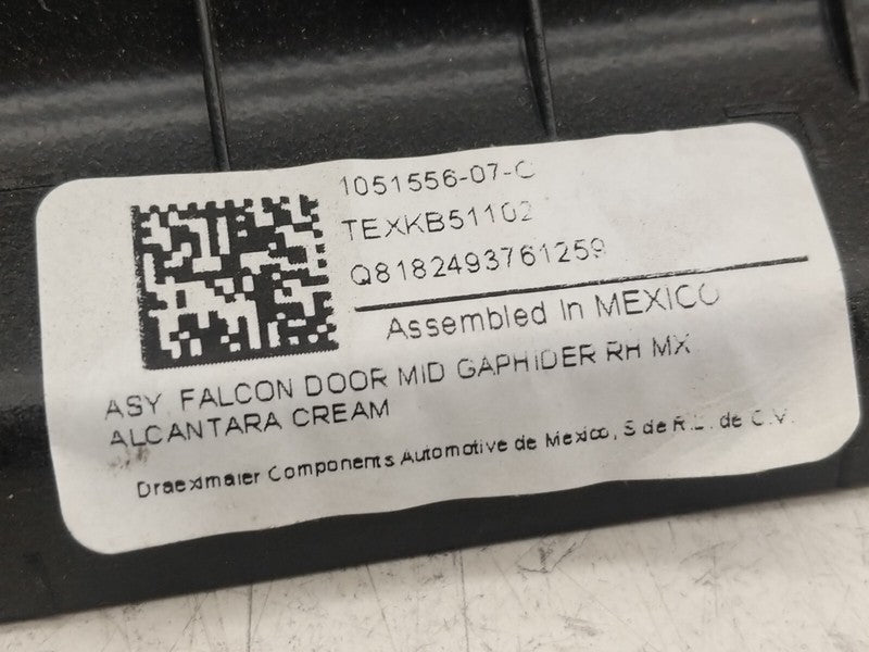 1051556 07 C ⭕ 16-20 Model X Rear Passenger Side Falcon Door Mid Gap Hider Right 1051556-07-C