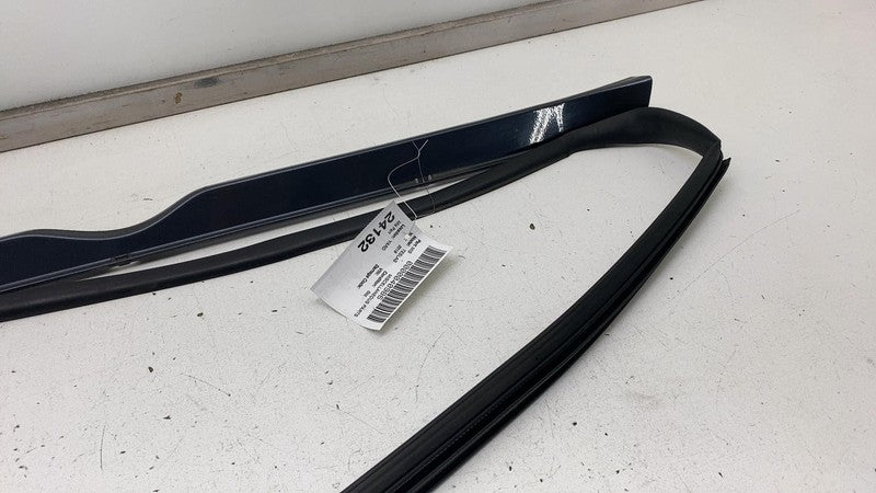 ⭕  2012-2023 Tesla Model S Right Rocker Panel Scuff Plate Molding w/ Rubber Seal