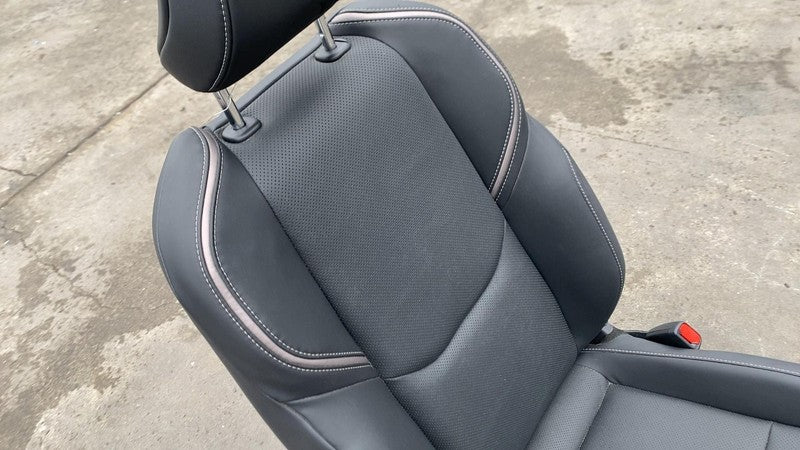 ⭕ 23-24 Toyota Prius Front Passenger Side 1st Row Seat Black Vinyl Sof