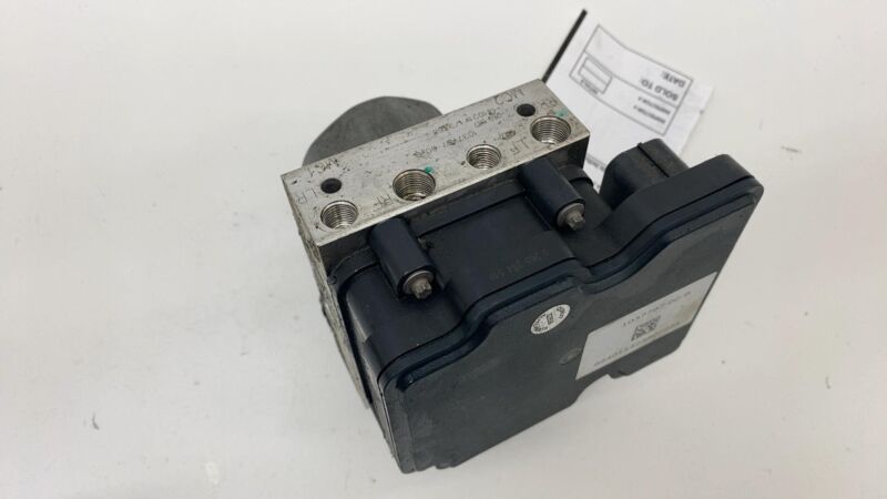 1037797 00 B 2012-2015 Tesla Model S Anti-Lock ABS Brake Pump Hydraulic Control Unit Module