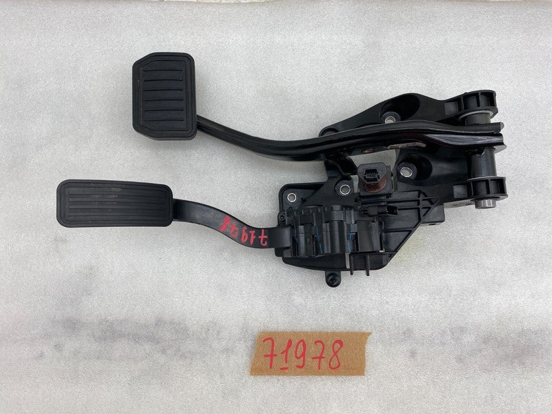 104469100D ⭕ 2017-2023 Model 3 Accelerator and Brake Foot Pedal w/ Switch Base 1044691-00-D