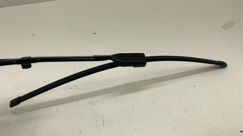 ⭕ 24-25 Model 3 Front Driver Side Windshield Wiper Arm & Blade Left 18
