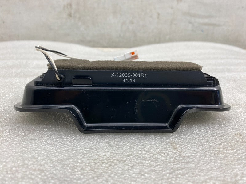 1015865 00 A ⭕ 12-20 Model S Rear End Passive Entry Antenna Bracket & Module 1015865-00-A