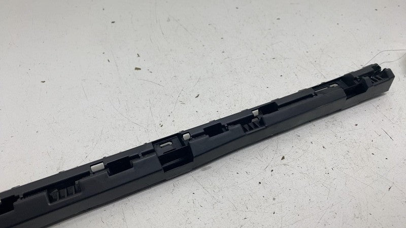 32216387 ⭕2021-2025 Polestar 2 Front Right Skirt Rocker Molding Panel Bracket RH 32216387