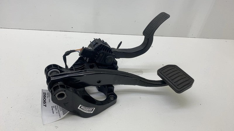 104469100D ⭕ 2017-2025 Tesla Model 3 Accelerator & Brake Foot Pedal w/ Switch 1044691-00-D