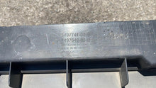 ⭕ 2020-2023 Model Y Left Skirt Rocker Molding Panel Carrier Bracket 1497741-00-B