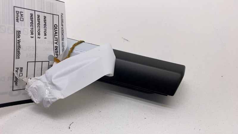 108068100H ⭕ 2021-2025 Tesla Model 3 Front Left Door Window Outer Belt Molding 1080681-00-H