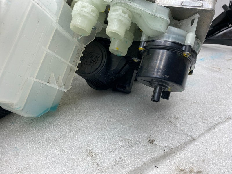 1547595 98 E 20-23 Model Y Supermanifold Refrigerant Chiller + Coolant Reservoir 1547595-98-E
