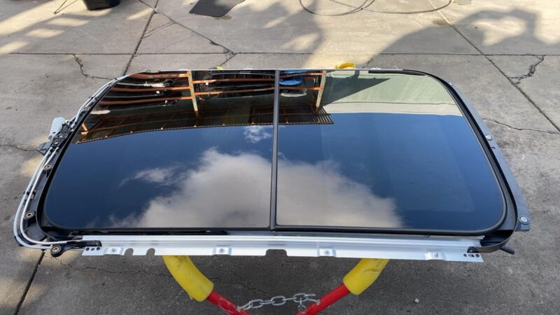 E2 43R-005013 ⭕ 2011-2016 Mini Cooper Countryman Front & Rear Panoramic Sunroof Glass Assembly