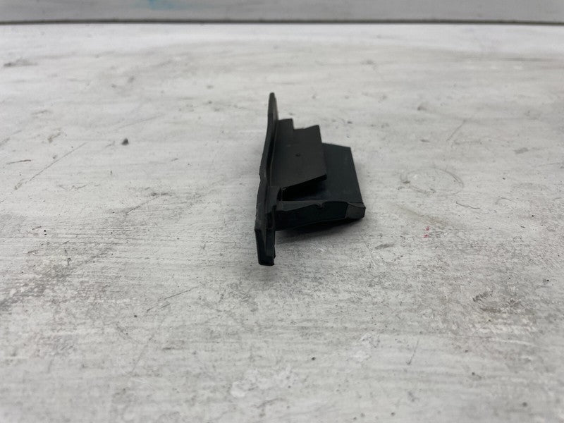 1046148-00-A ⭕ 12-20 Tesla Model S Front Passenger Side Fixed Glass Seal Right 1046148-00-A