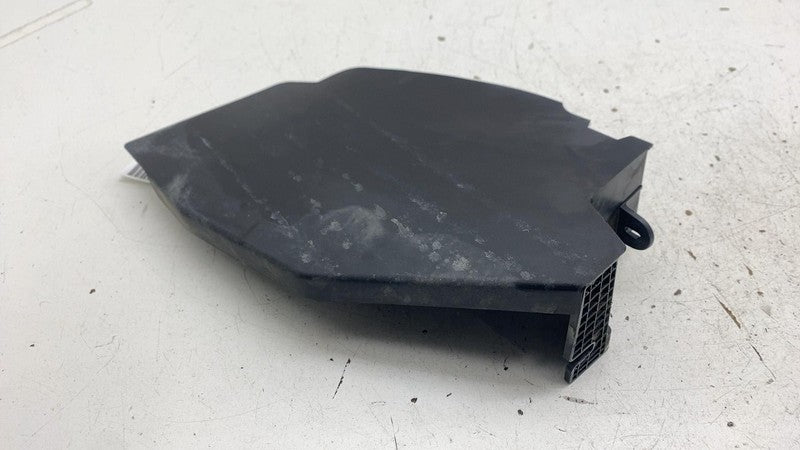 ⭕ 2022 Rivian EDV-700 Van Front Driver Side Bracket Cladding Left LH P