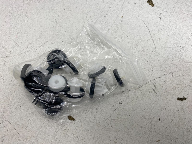 1937599 00 C ⭕ 25-27 Tesla Model Y Front Right Fender Garnish Wheel Arch Molding 1937599-00-C