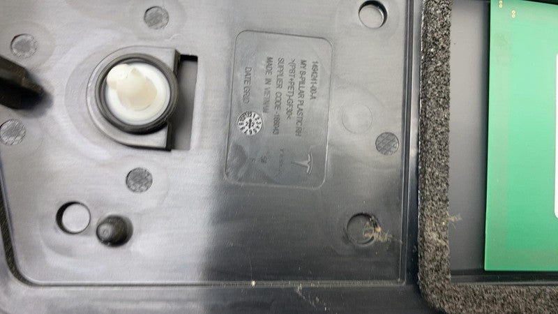 ⭕ 20-23 Model Y Right Exterior B-Pillar Applique Glass Trim RH AP3 150