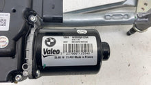 2018 2019 BMW 530e G30 Front Windshield Wiper Transmission Linkage w/ Motor Assy