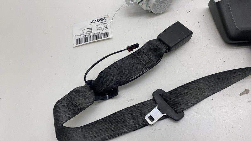 34242430C ⭕ 2025 Chevrolet Silverado 1500 Rear Center Seat Belt Safety Retractor 85062984