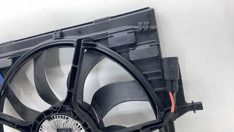 ⭕2014-2018 BMW X5 Sdrive35I F15 Engine Main Radiator Cooling Fan Shroud Assembly