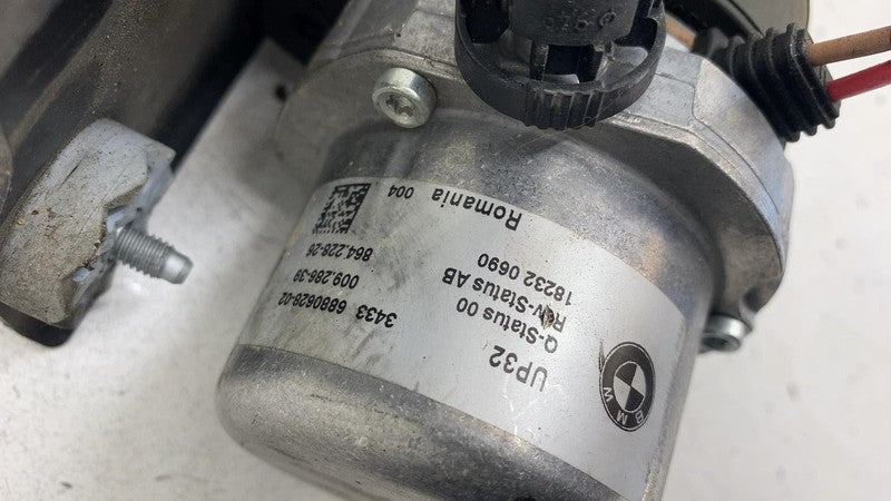 2019 BMW 530E G30 Hybrid Electric Brake Vacuum Pump Assembly 343368806