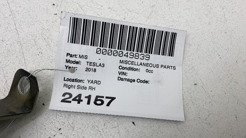 1086016 00 C 2017-2023 Tesla Model 3 M3 Front Passenger Side Fender Support Bracket Right RH