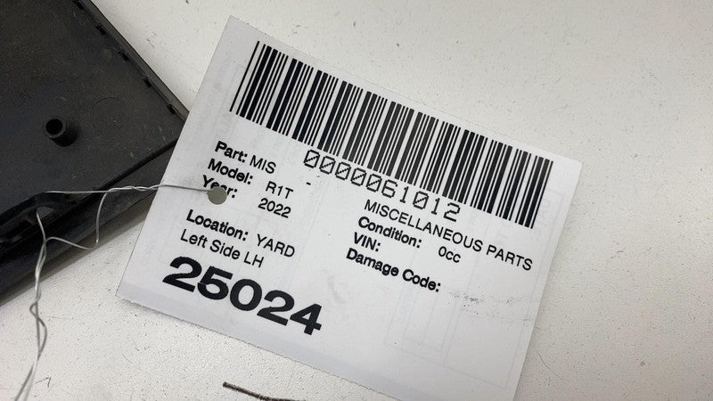 PT00017892 F ⭕22-24 R1T Rear Left Tailgate Cladding Infill Panel Body Side Cover PT00017898