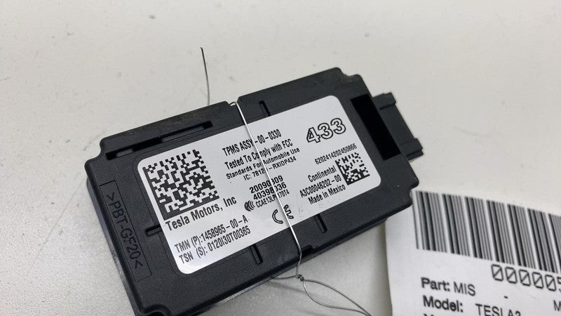 145896500A 2017-2023 Tesla Model 3 Tire Pressure Monitor Sensor TPMS Receiver 1458965-00-A