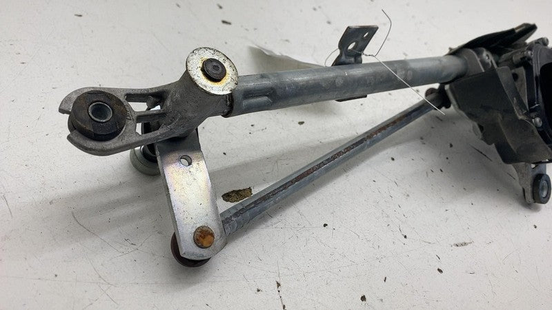 ⭕ 18-24 Lincoln Navigator Front Windshield Wiper Linkage w/ Motor JL1B