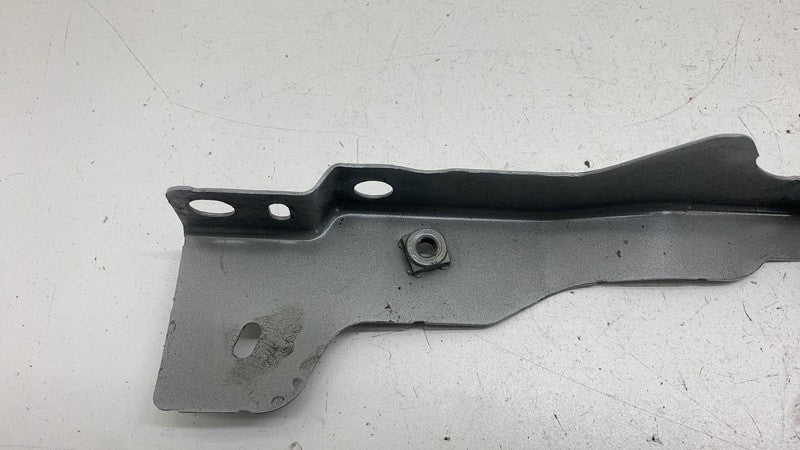 ⭕ 2021-2023 Polestar 2 Front Passenger Side Headlight Lamp Mount Bracket Right