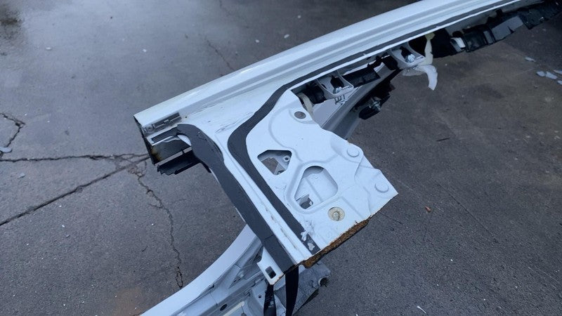 ⭕ 2023-2025 Toyota Prius Passenger Side Center B-Pillar Body Frame Cut