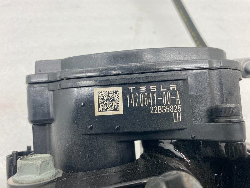 ⭕ 21-25 Tesla Model S X Rear Left Mando Caliper w/ Brake Hose Line 142