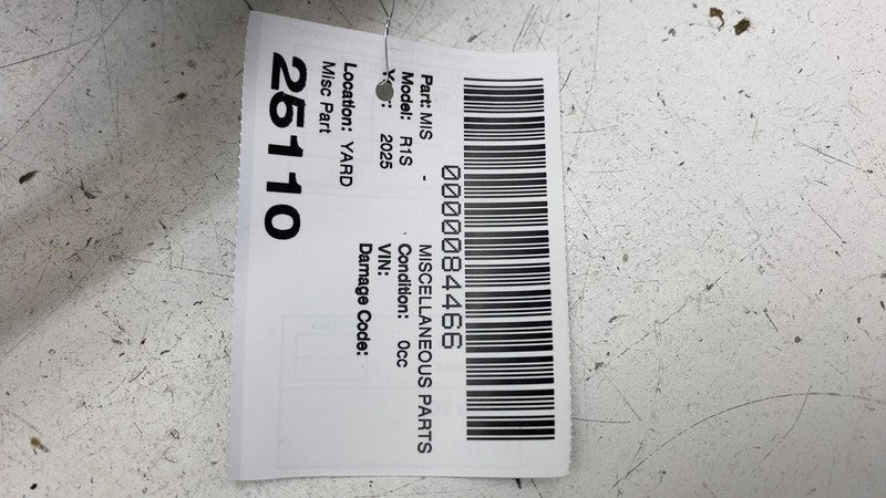 88172-SRT100 ⭕2025 Rivian R1S Front Driver Side Seat Outer Trim Cover Panel Left 88172-SRT100