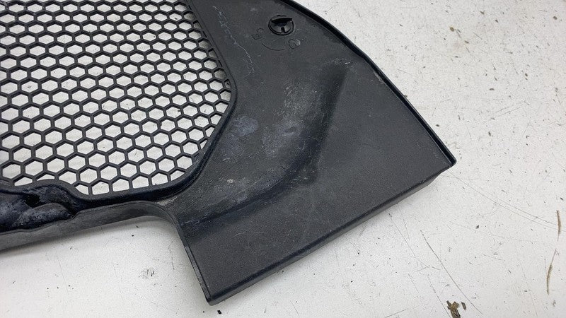 7388716 2017-2023 BMW 530e G30 Passenger Side Windshield Wiper Cowl Panel Grille Right